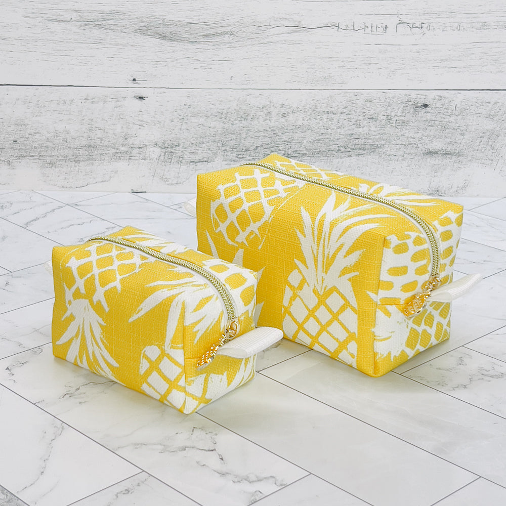 Yellow and white pineapple toiletry box bag